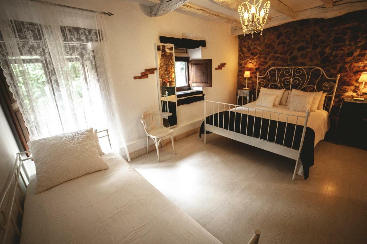 Posada La Corralada Pamanes ภายนอก รูปภาพ